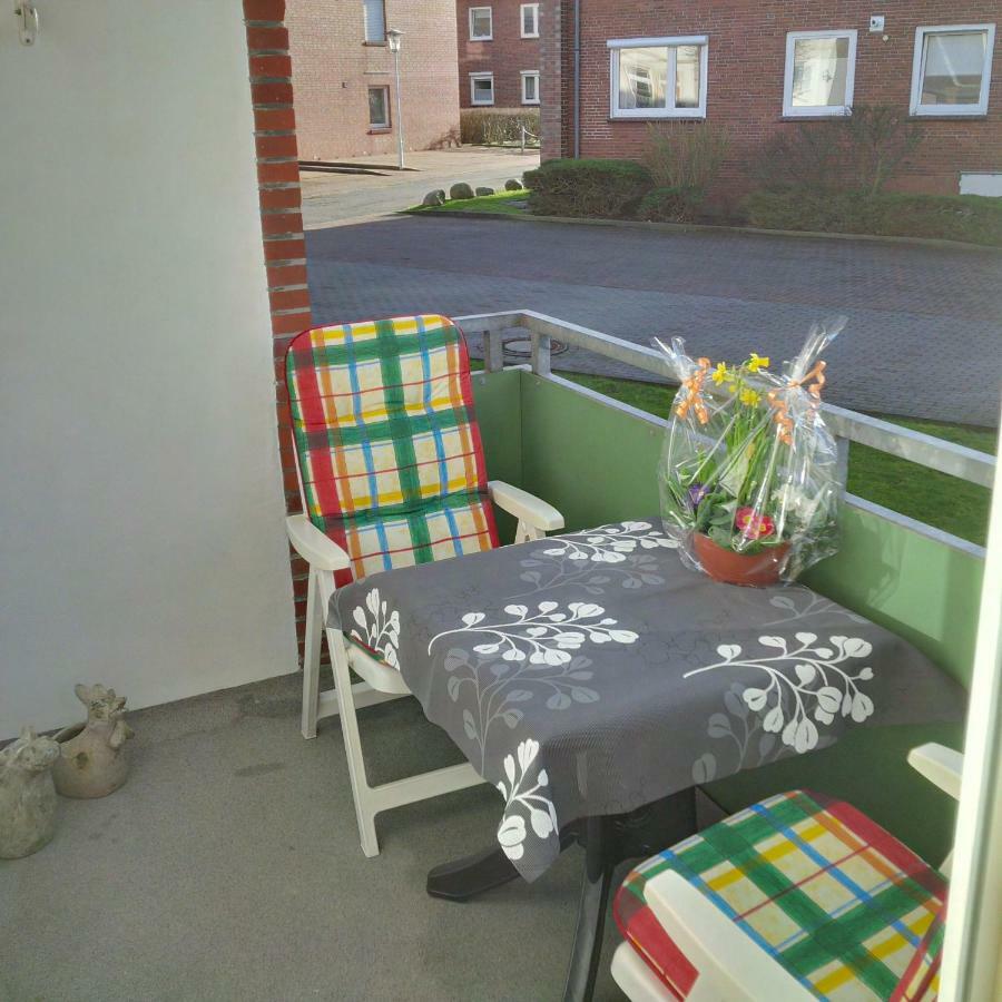 Haus Tertius - Strand- Und Hafennahe Ruhige Ferienwohnung 부숨 외부 사진